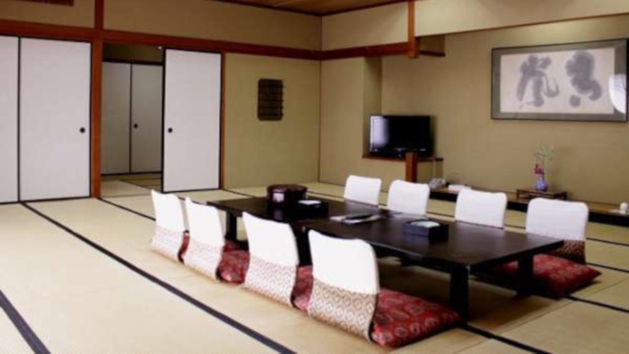 Hotel Tatsuki Gamagōri Esterno foto